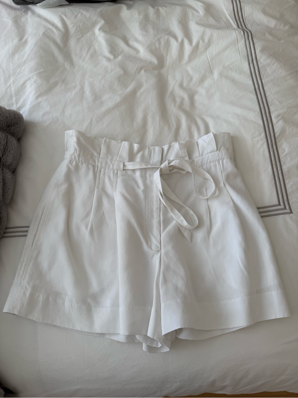Club Monaco White High-Waist Tie-Front Women's Shorts